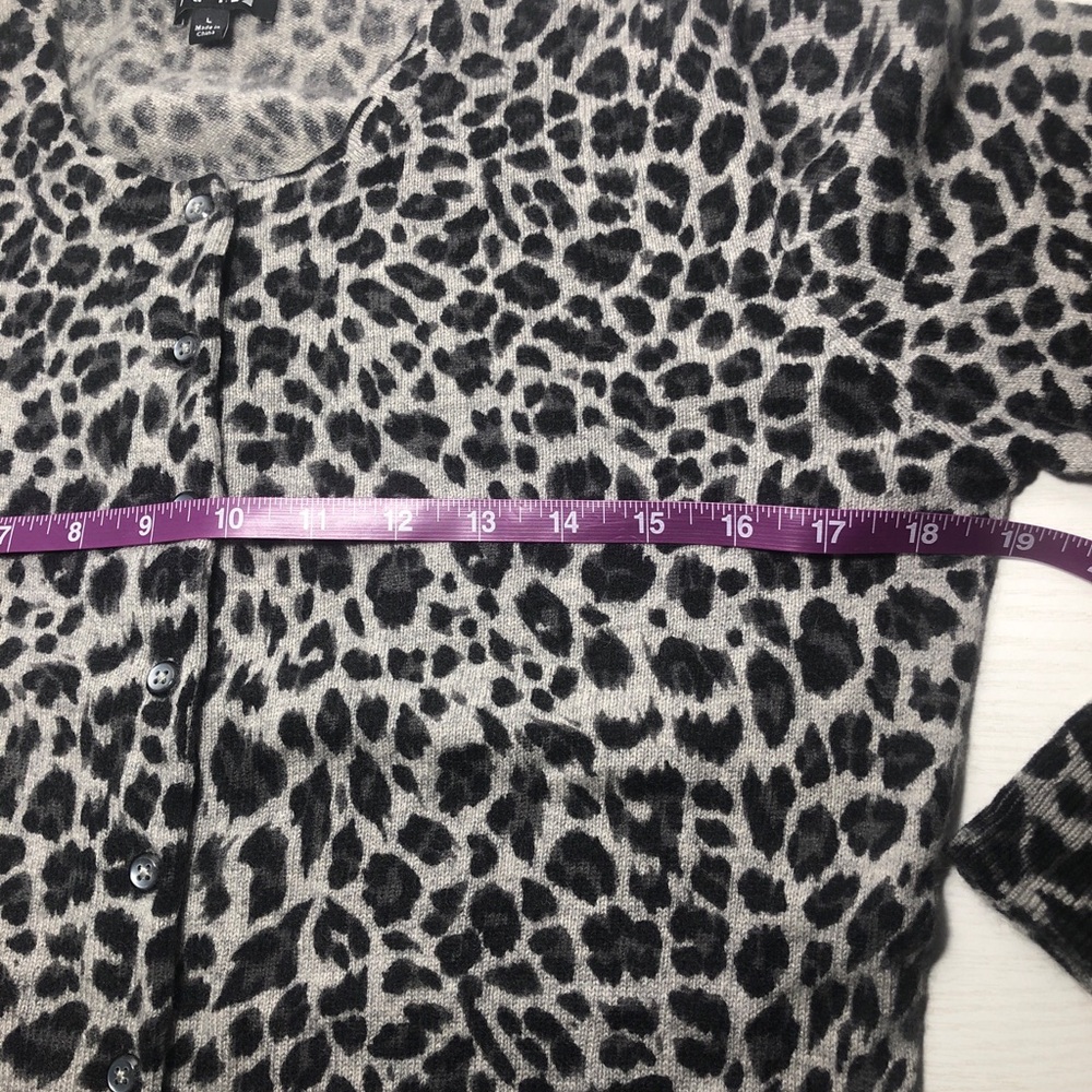 100% Cashmere Leopard Cardigan Gray and Black Apt. 9 Women’s Size L Soft - Picture 6 of 6